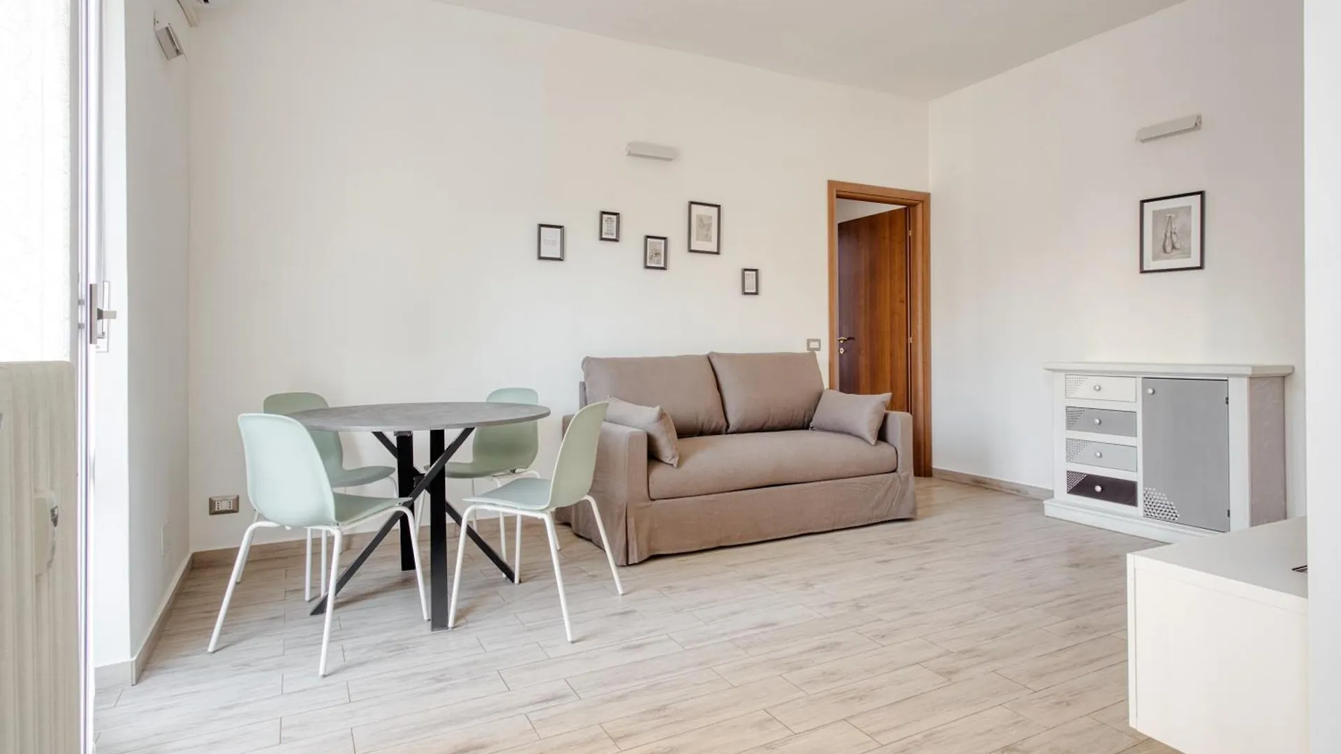 מילאנו Bright And Comfortable Flat Solari Area 0*,